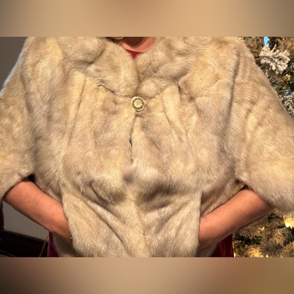 Vintage Mink Capelet - Picture 8 of 9